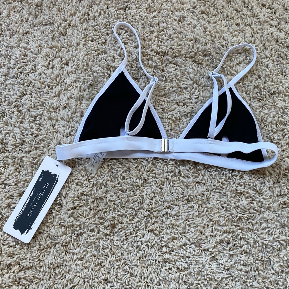 Bikini! - Picture 2 of 2